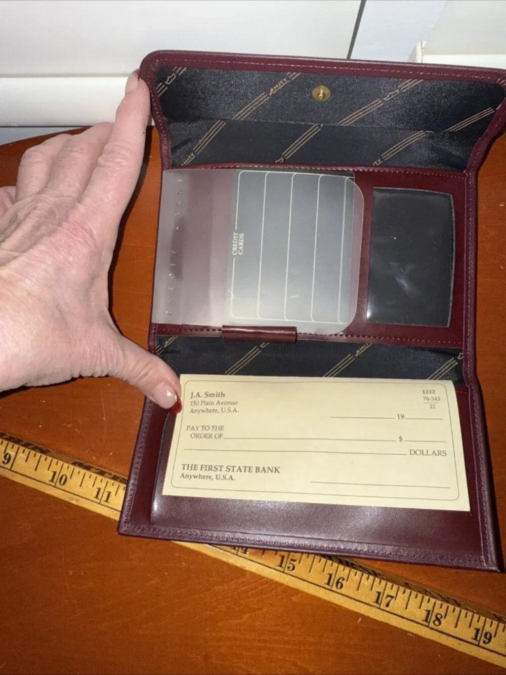 Vintage Amity Brown burgundy Napa Leather Wallet CC/Photo Holders, Change Purse.
